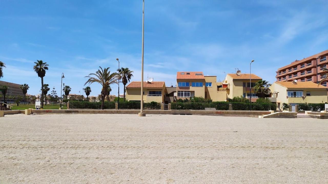 Atractivo Apartamento En La Playa Con Parking Roquetas de Mar Buitenkant foto